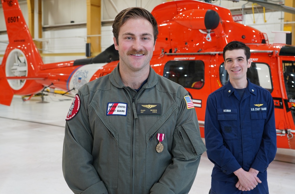 Meritorious Service Medal presented to Coast Guard rescue swimmer