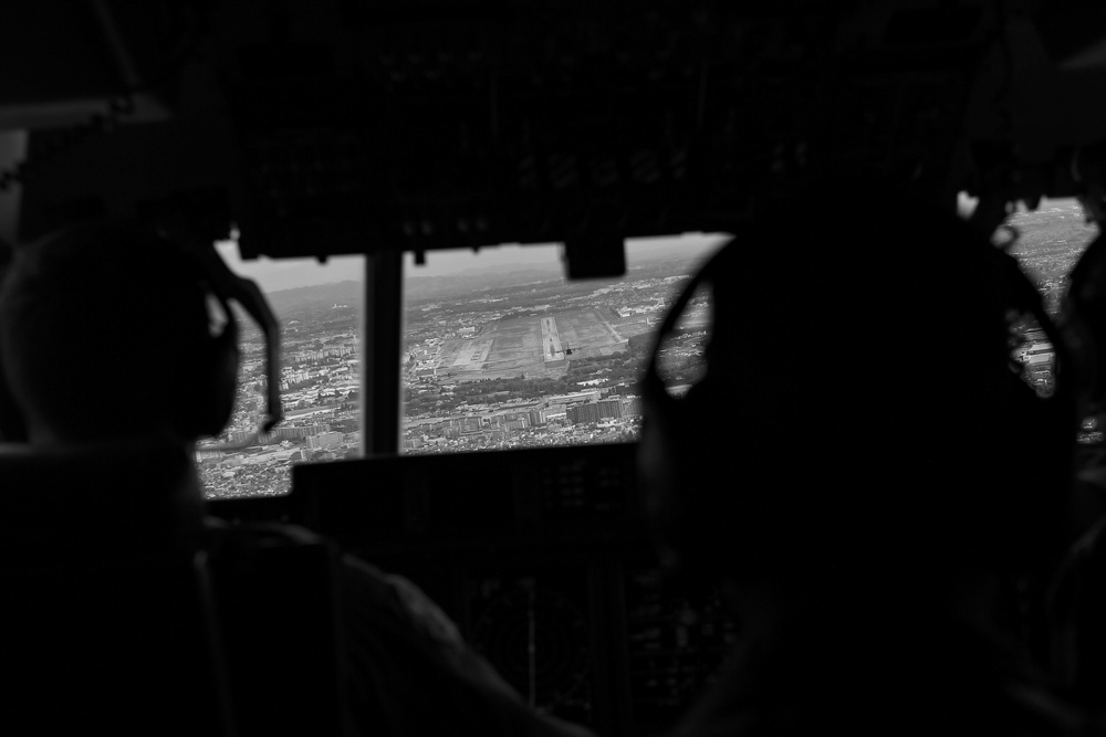 Yokota Airmen train together to remain airdrop ready