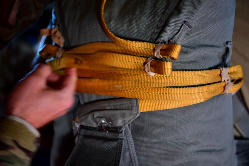 19 AW aids in AFSOC jump training