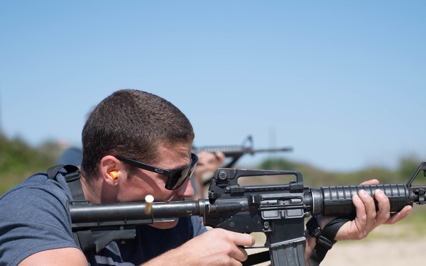 Sailors participate in a qualification course at Joint Expeditionary Base Little Creek