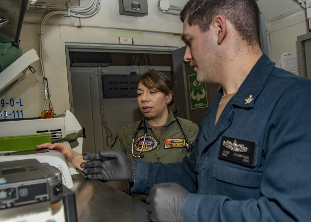 USS Harry S. Truman (CVN 75) transits the Atlantic Ocean