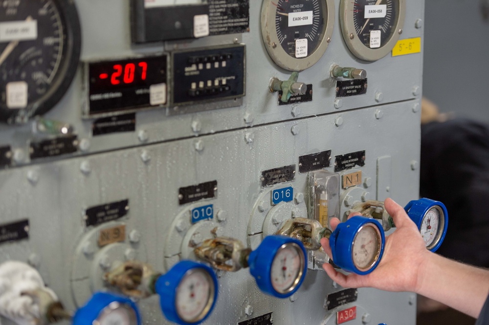 USNS Mercy Sailors Work in the O2N2 Plant