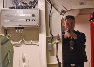 Blue Ridge Sailors Conduct Anti-terrorism Training