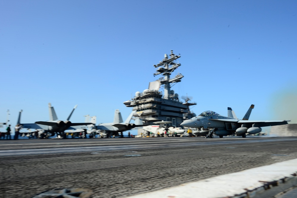 Ike Supports Naval Operations in 5th Fleet Area of Operations