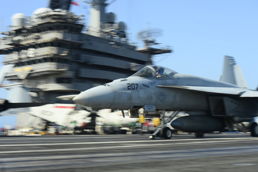 Ike Supports Naval Operations in 5th Fleet Area of Operations