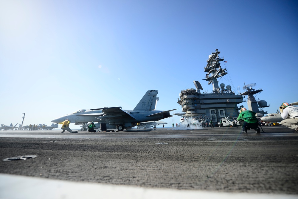 Ike Supports Naval Operations in 5th Fleet Area of Operations