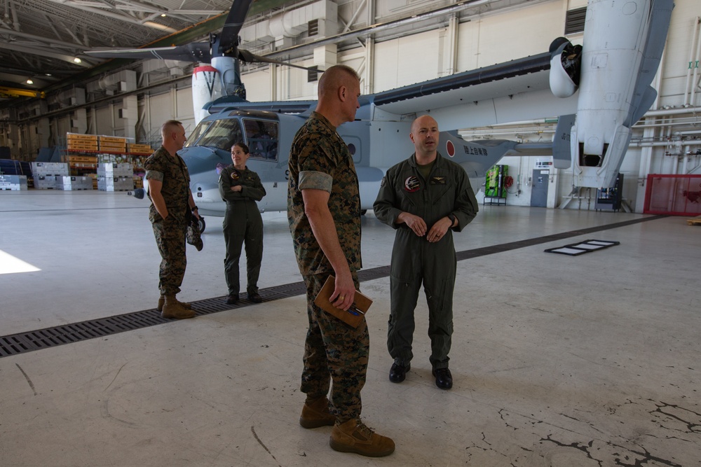 2nd MAW Commanding General and Sergeant Major visit MCAS New River