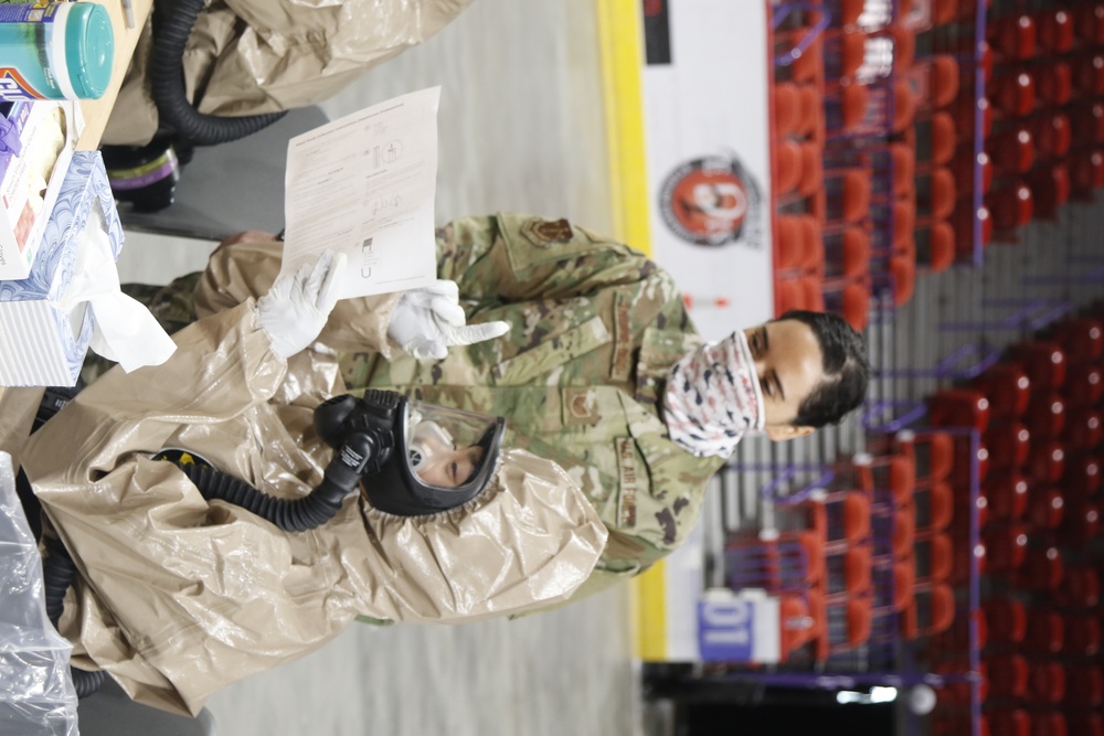 Wisconsin National Guard Soldiers and Airmen Help Facilitate a Mobile Testing Facility in Green Bay, Wis.