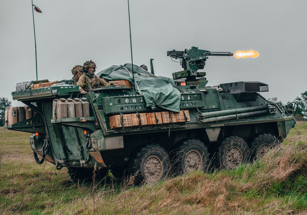 US and British Soldiers conduct recon exercise during eFP NATO BG-P