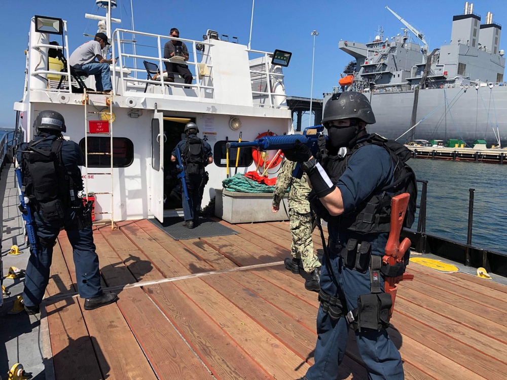 USS Stethem completes VBSS certification