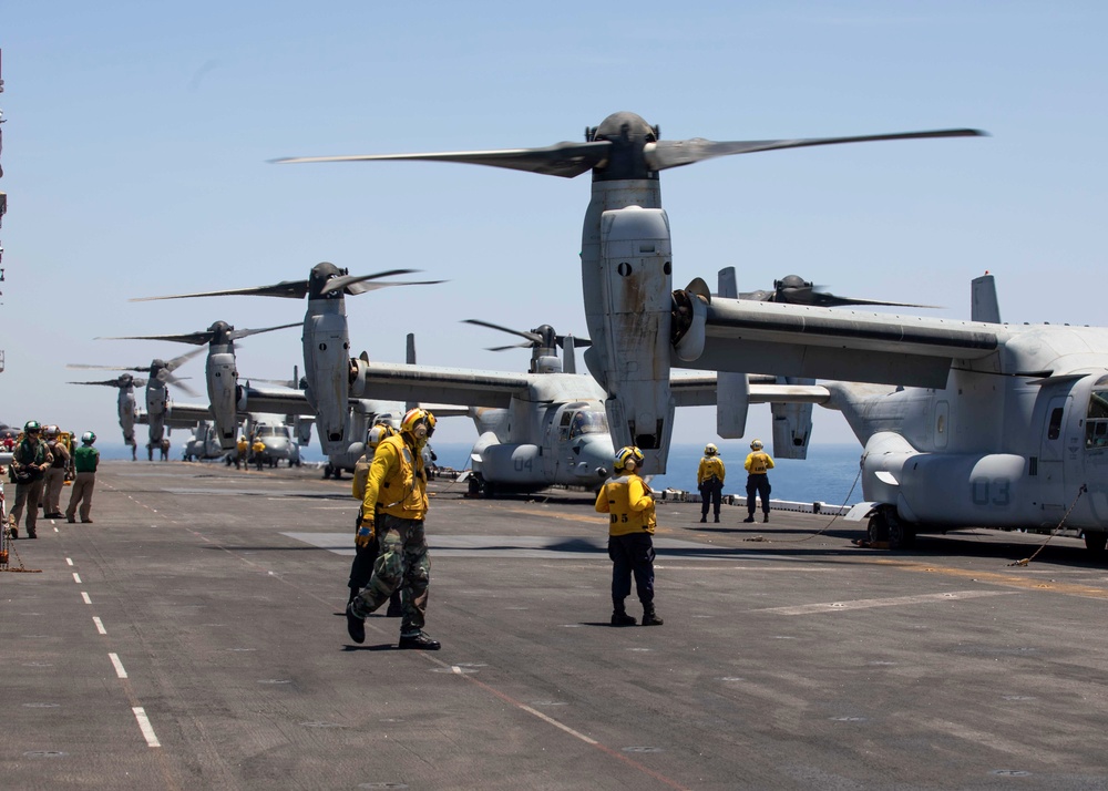 USS Bataan (LHD 5) Flight Ops