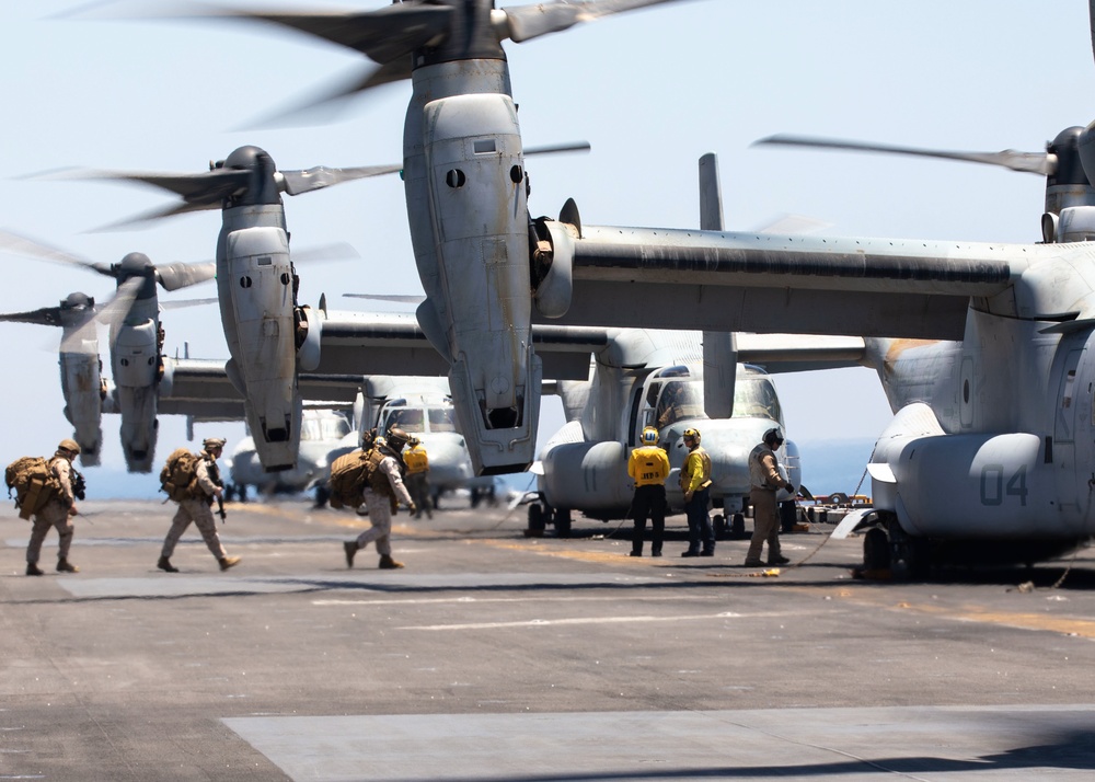 USS Bataan (LHD 5) Flight Ops