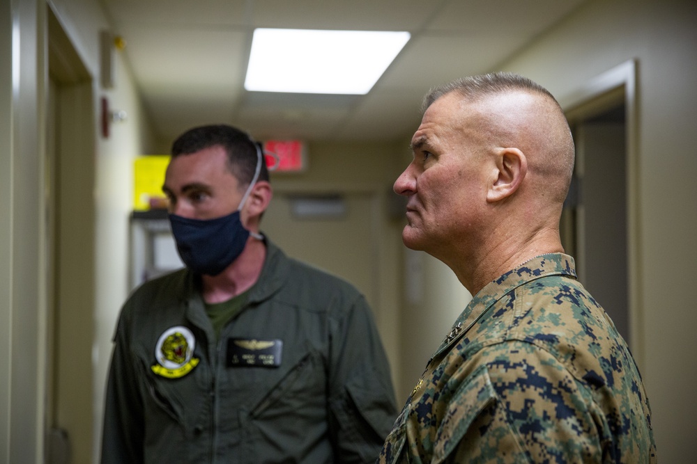 2nd MAW command visits VMA-542 at Michigan DFT
