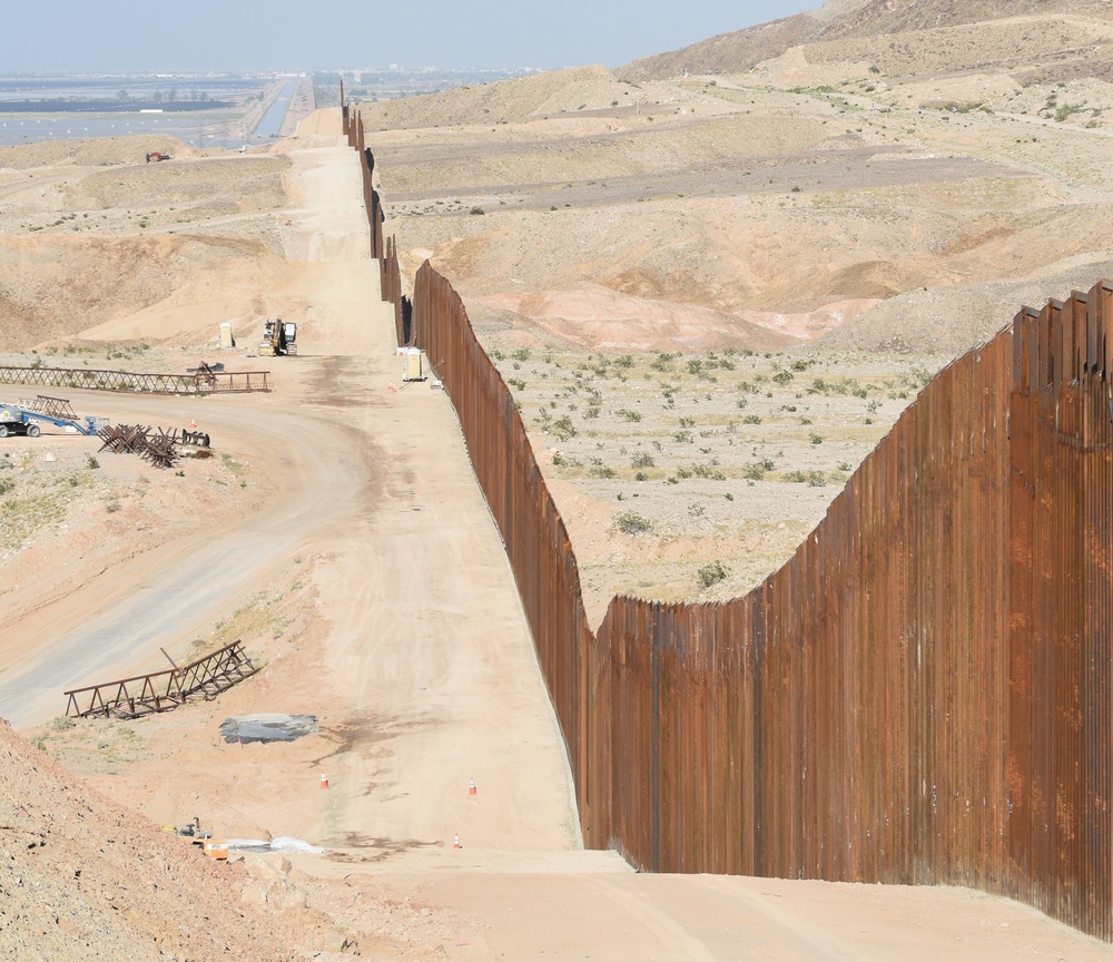 Corps completes El Centro 1 border barrier project