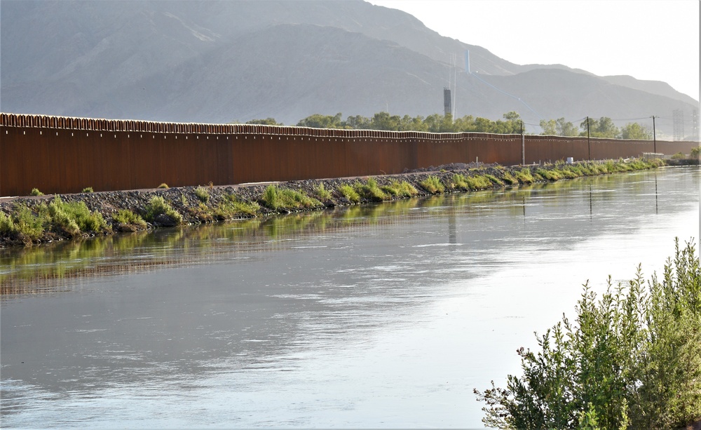 Corps completes El Centro 1 border barrier project