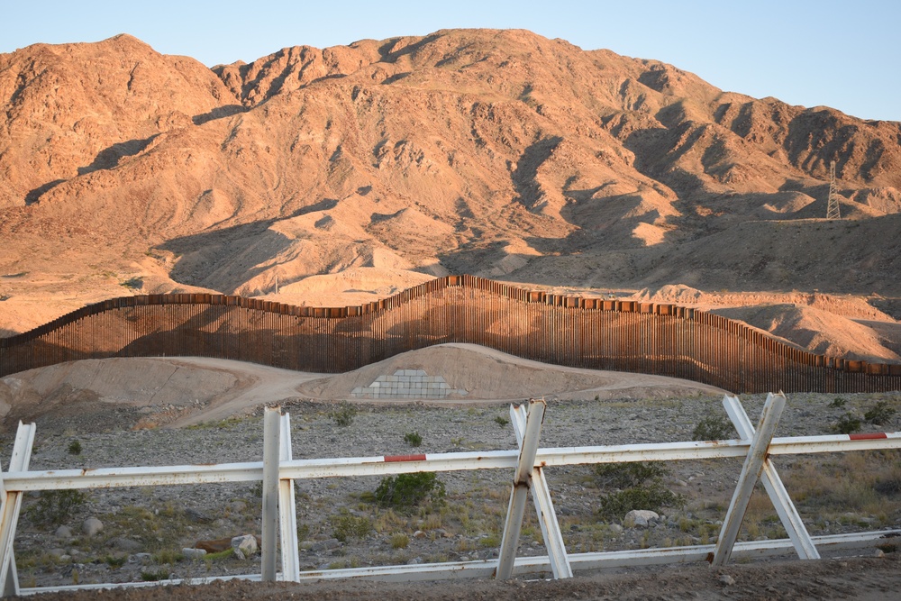 Corps completes El Centro 1 border barrier project