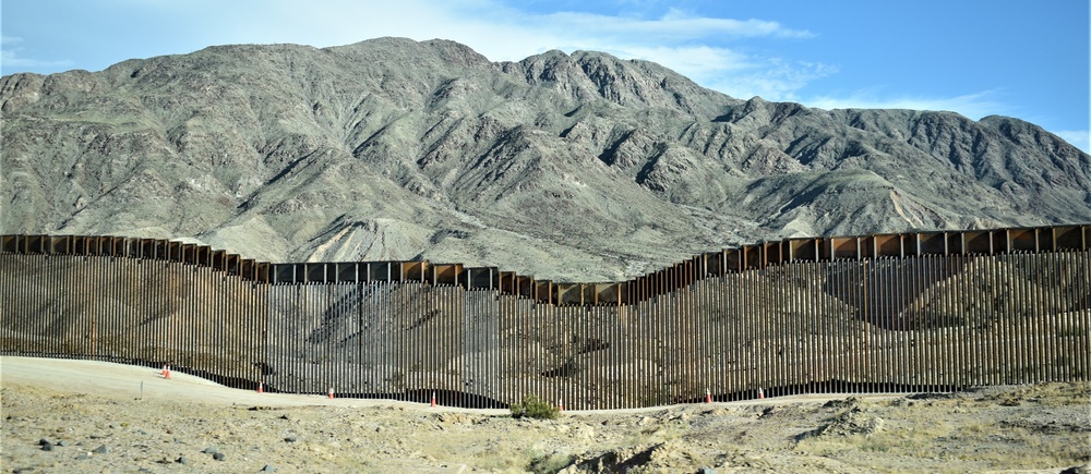 Corps completes El Centro 1 border barrier project