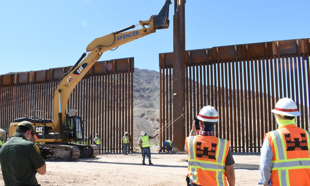 Corps completes El Centro 1 border barrier project