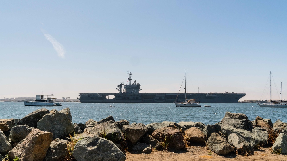 USS Abraham Lincoln gets underway