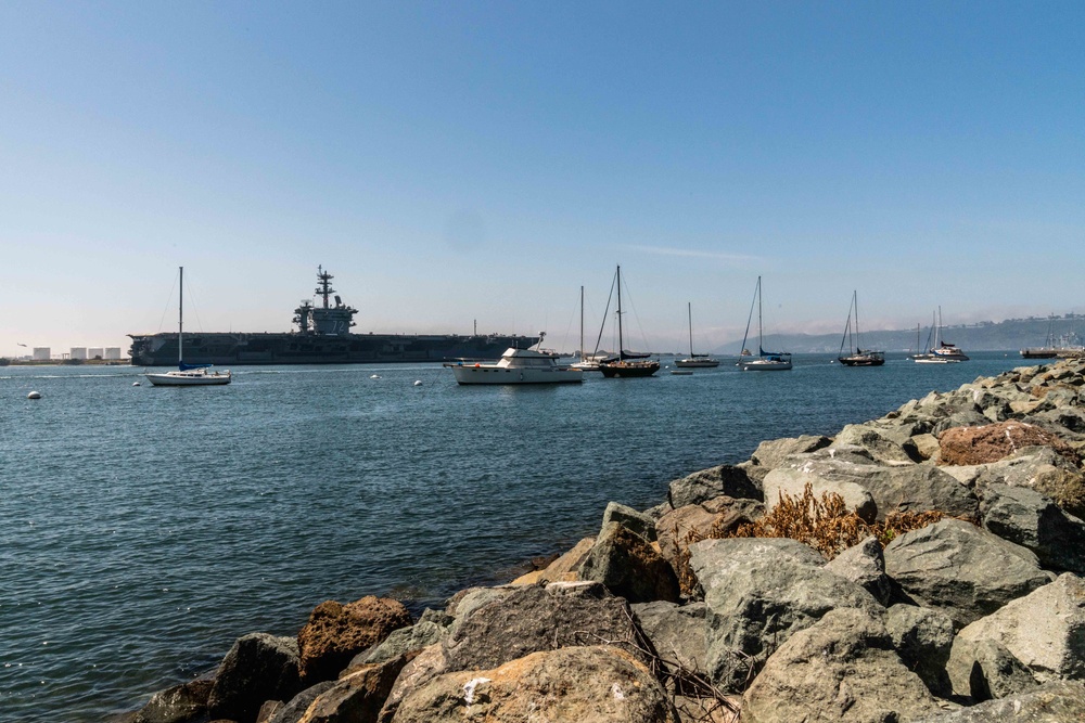 USS Abraham Lincoln gets underway