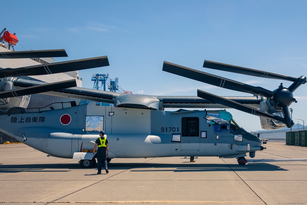 V-22 Arrives in Iwakuni