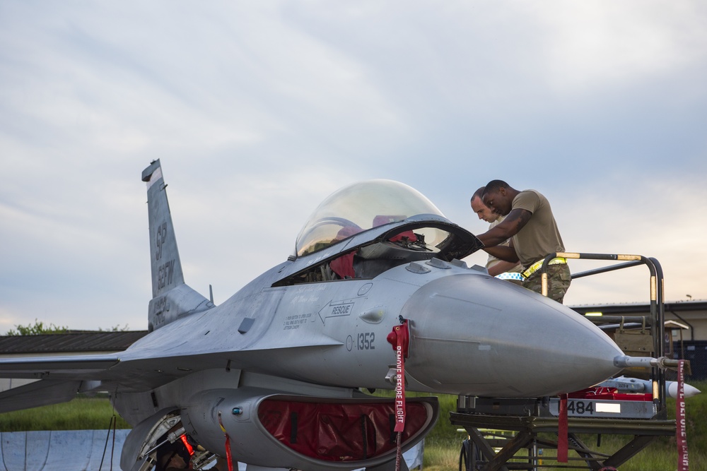 52nd FW Flightline Friday