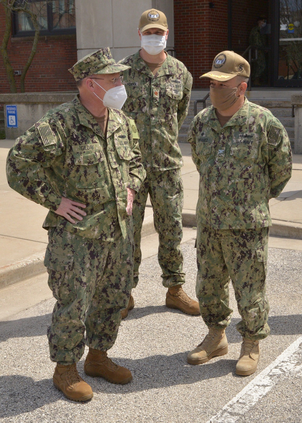 SECNAV and CNO Visit CSCSU Great Lakes