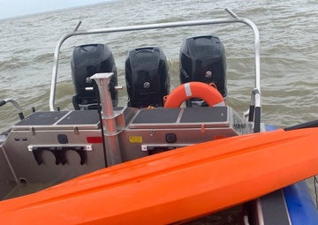 Coast Guard searches for owner of adrift kayak near Seabrook, Texas