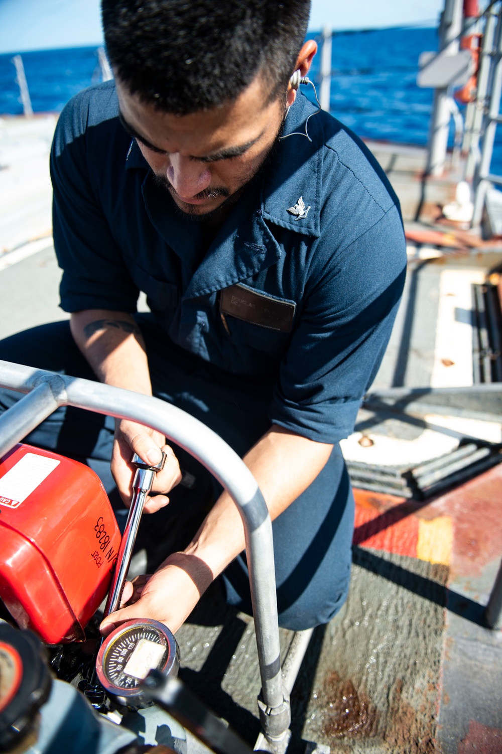 Vella Gulf Conducts Operations in the Gulf of Aden