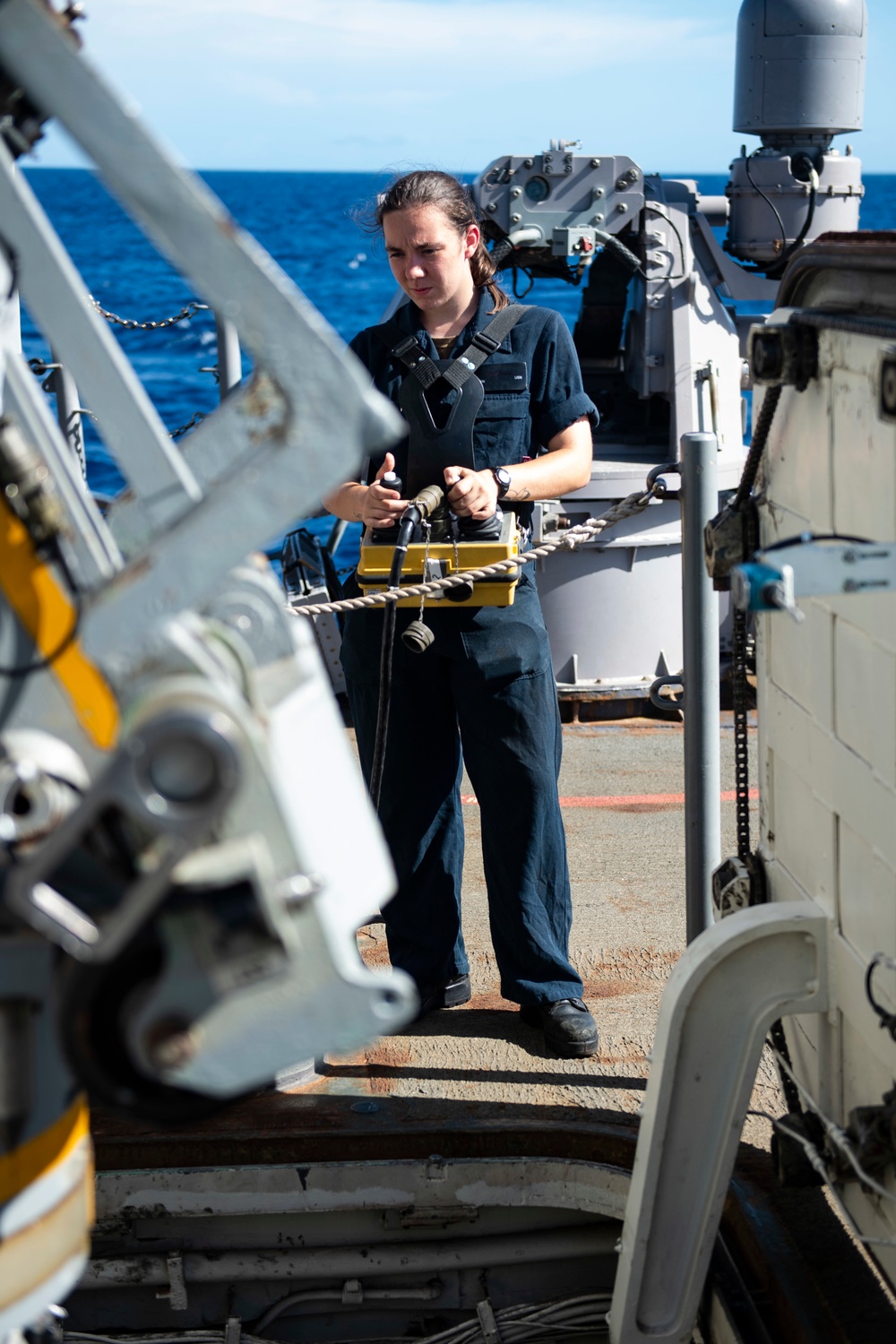 Vella Gulf Conducts Operations in the Gulf of Aden