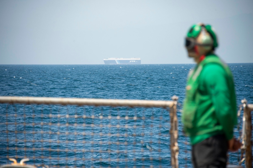 Williams Conducts Operations in the Strait of Hormuz