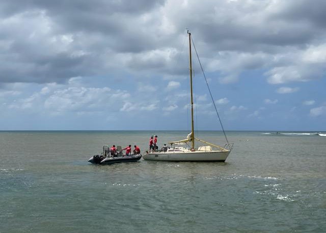 Coast Guard, Kauai Fire Department successfully medevac boater off Kauai