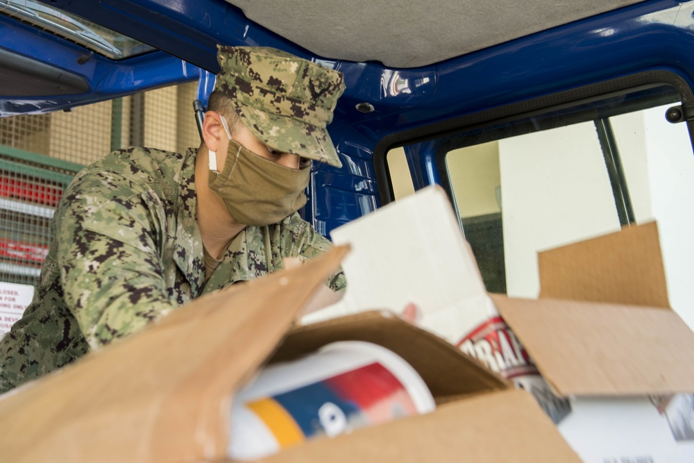 NSA Naples Holds Food Drive for Local Italian Community