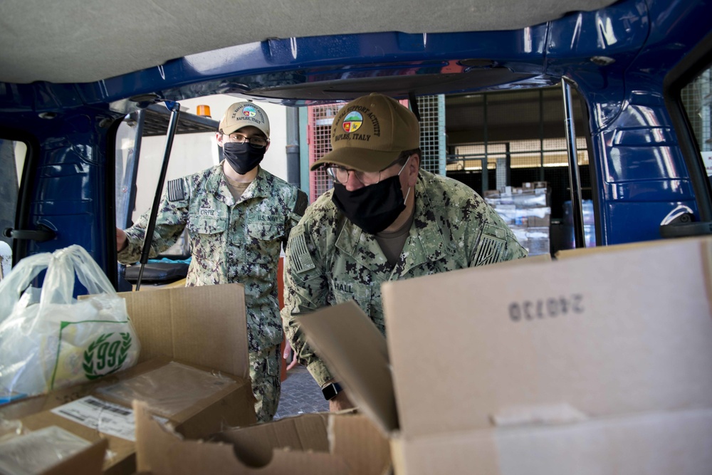 NSA Naples Holds Food Drive for Local Italian Community