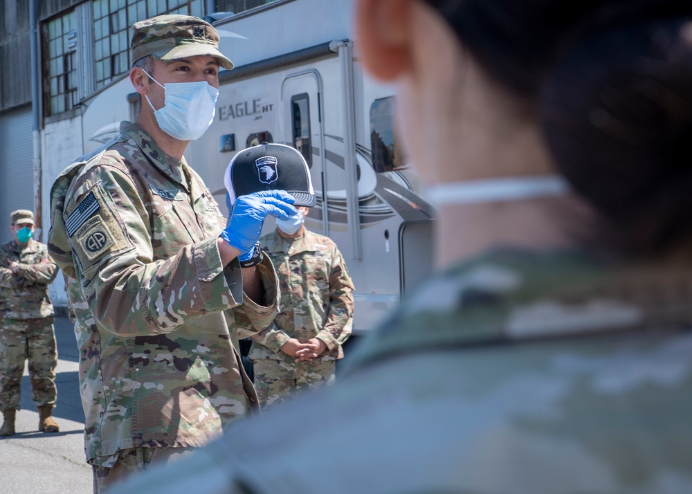 U.S. Army Lt. Col. Jesse Peña Awards Soldiers