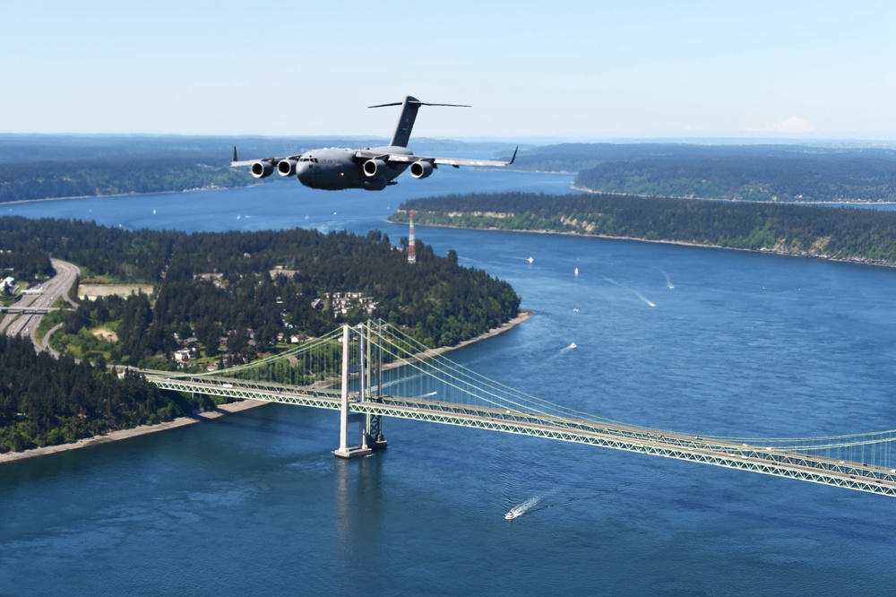 C-17 Demo Team healthcare worker appreciation flyover