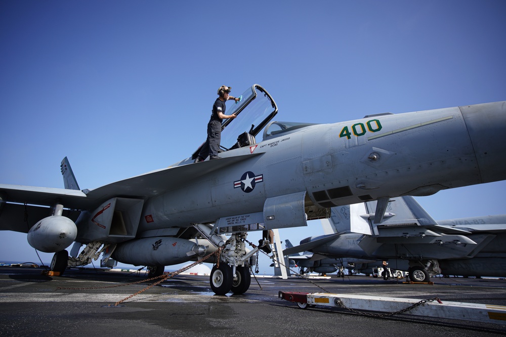 Ike Conducts Operations in the Arabian Gulf