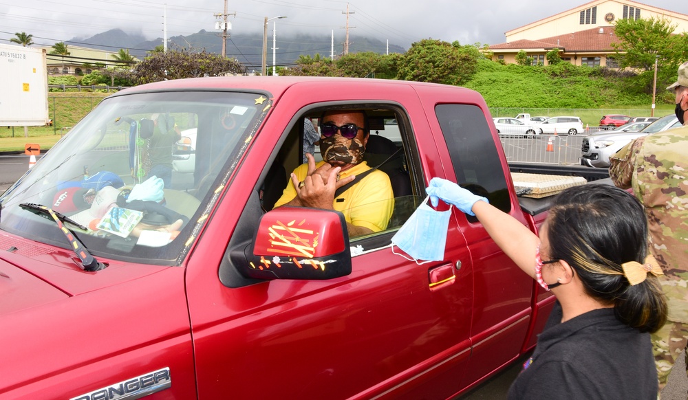 HING supports Wailuku community food drive