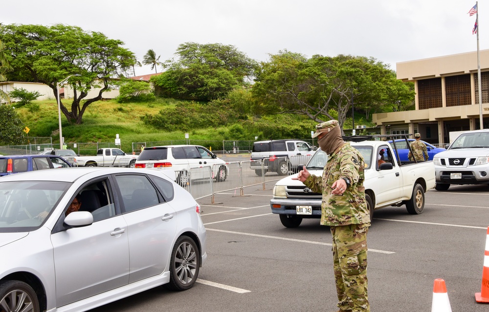 HING supports Wailuku community food drive