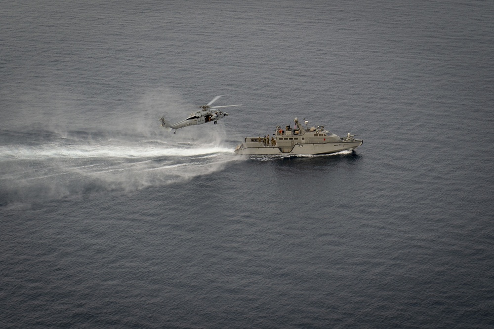 CTF 56 Mark VI patrol boats complete towing and live fire exercise