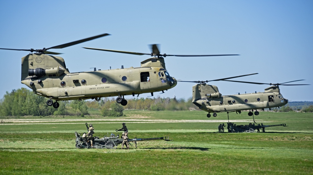 2CR M777 air assault training