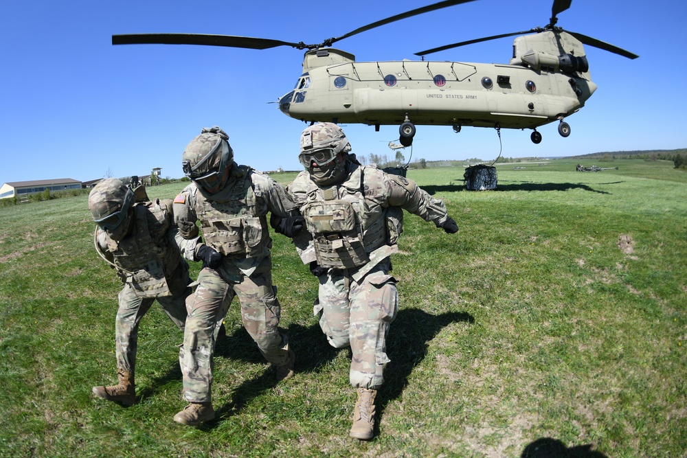 2CR M777 air assault training