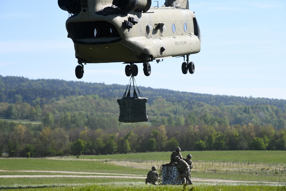 2CR M777 air assault training