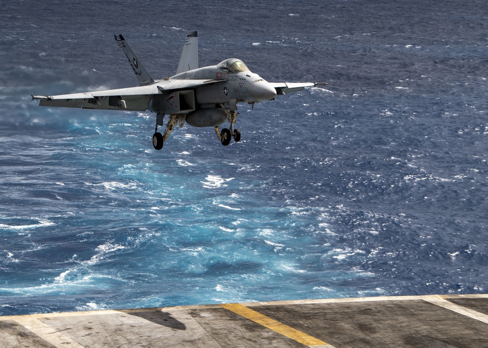 USS Harry S. Truman (CVN 75) transits the Atlantic Ocean