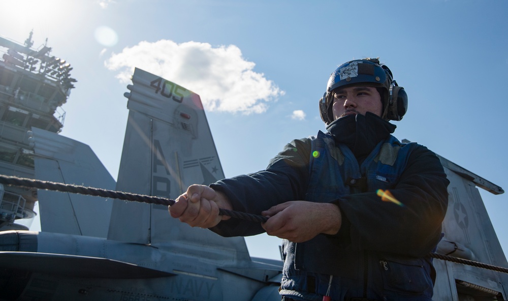 USS Harry S. Truman (CVN 75) transits the Atlantic Ocean