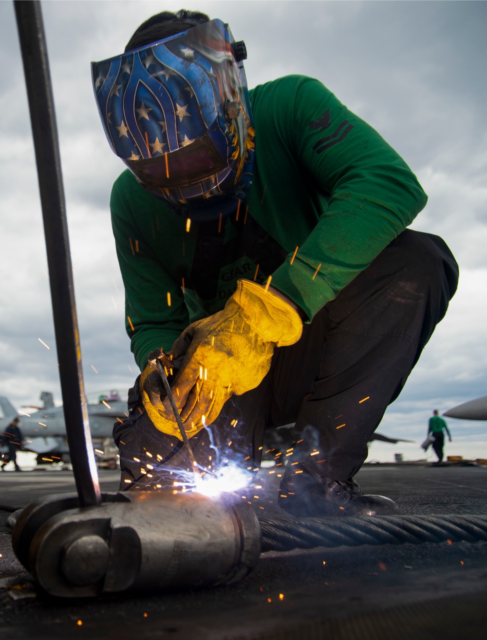 USS Harry S. Truman (CVN 75) transits the Atlantic Ocean