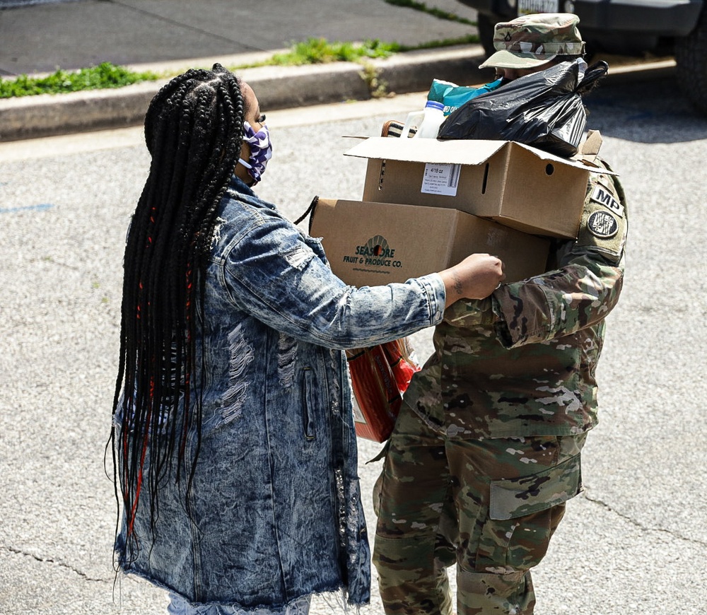 290th Military Police Company Facilitates Food Distribution