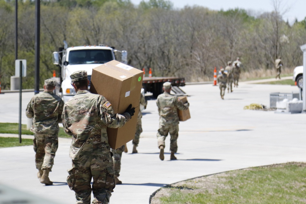 Soldiers and Airmen help set up &quot;Test Iowa&quot; in Denison