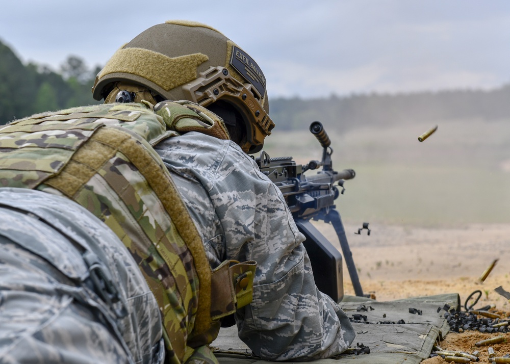 SJAFB 4th SFS Airmen Visit Fort Bragg Range to Qualify on M249 SAW