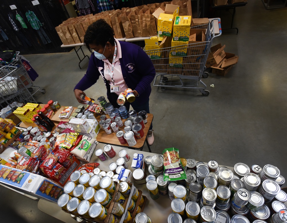 Helping Hands offering even more food during COVID-19 crisis with drive-thru service